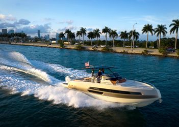 38' Invictus 2021 Yacht For Sale